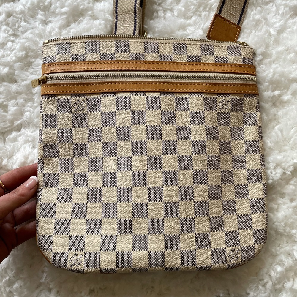 Louis Vuitton Pochette Bosphore.